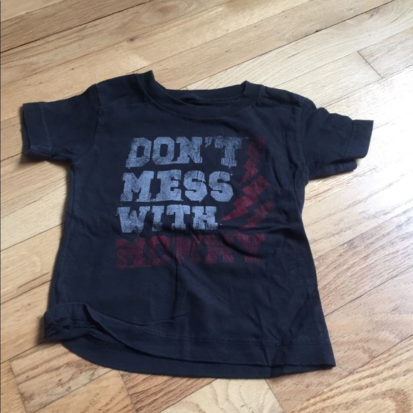 📦 24 mo/ 2T short sleeve bundle! 📦 - Picture 2 of 16